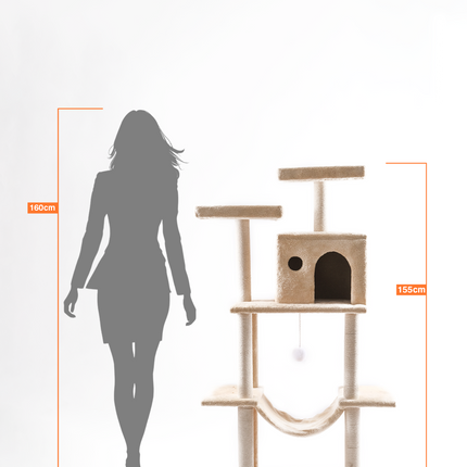 منصة شجرة القطط مع خدوش داخلية وأعمدة كبيرة