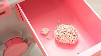 صندوق قمامة القطط نعومي براون آند وايت مع مغرفة 